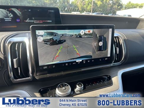Used 2025 Ford Expedition Max Platinum AWD/4WD image 17