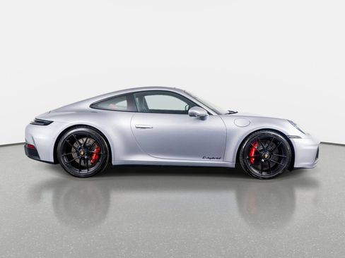 Used 2025 Porsche 911 Carrera GTS RWD image 5