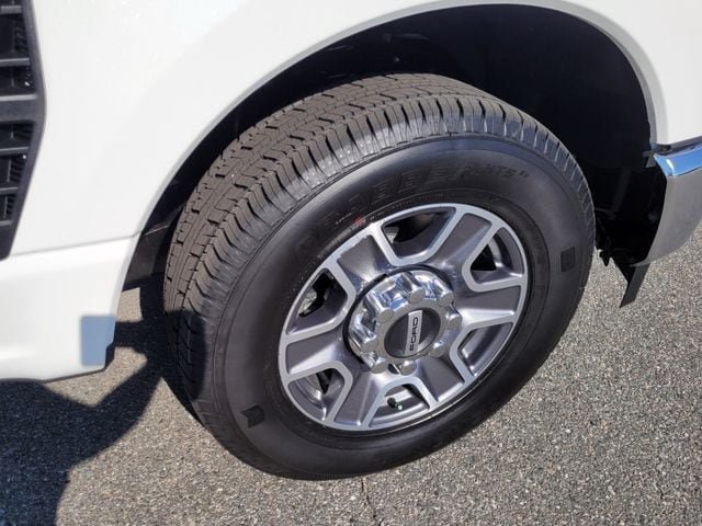 New 2026 Ford F350 Lariat RWD image 15