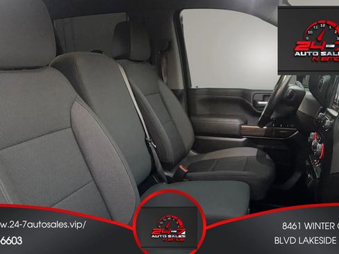 Used 2022 Chevrolet Silverado 2500 LT w/ Convenience Package image 27