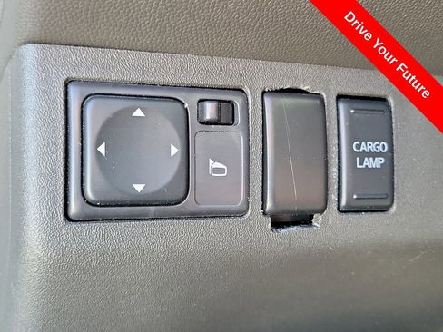 Used 2015 Nissan Frontier SV AWD/4WD image 10