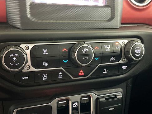 Used 2020 Jeep Gladiator Rubicon AWD/4WD image 15