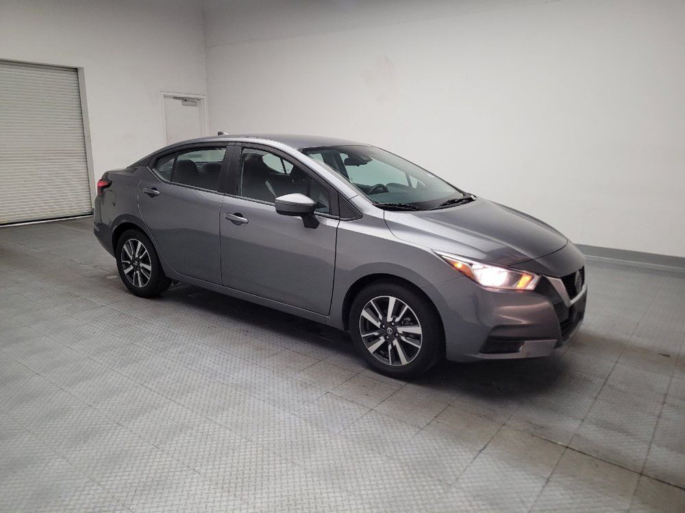 Used 2021 Nissan Versa SV FWD image 11