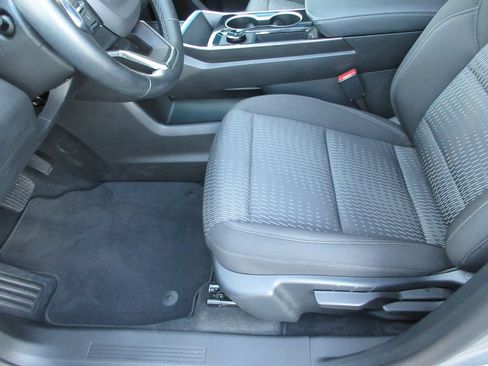 Used 2026 Chevrolet Equinox LT w/ Safety and Technology Package FWD image 20