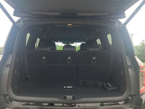 New 2026 Nissan Armada SL w/ Captain's Chari Seat Package AWD/4WD image 31
