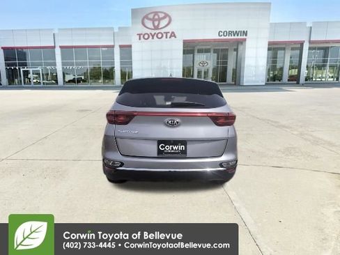 Used 2022 Kia Sportage LX image 4