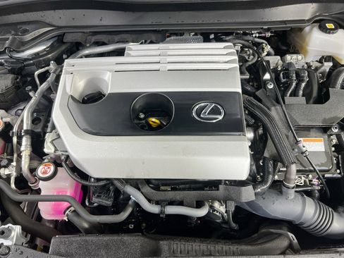 Used 2023 Lexus UX 250h image 29