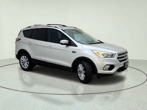 Used 2017 Ford Escape Titanium FWD image 5