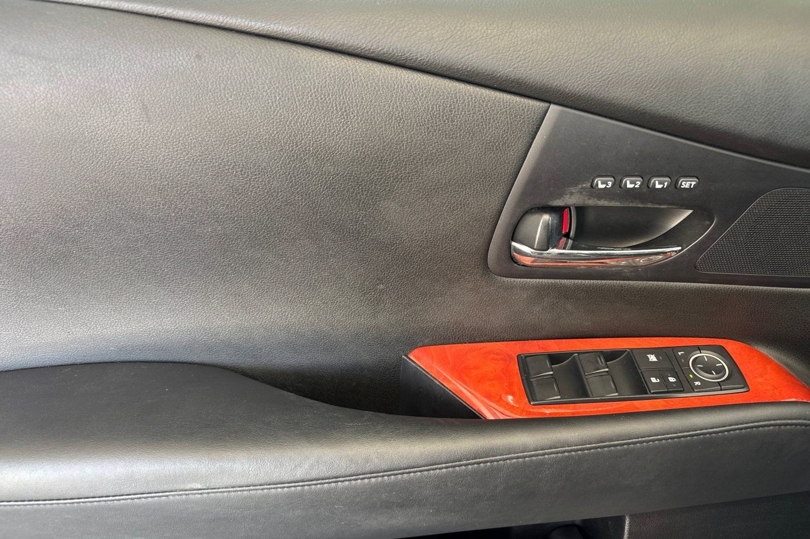 Used 2011 Lexus RX 350 AWD w/ Premium Pkg image 12