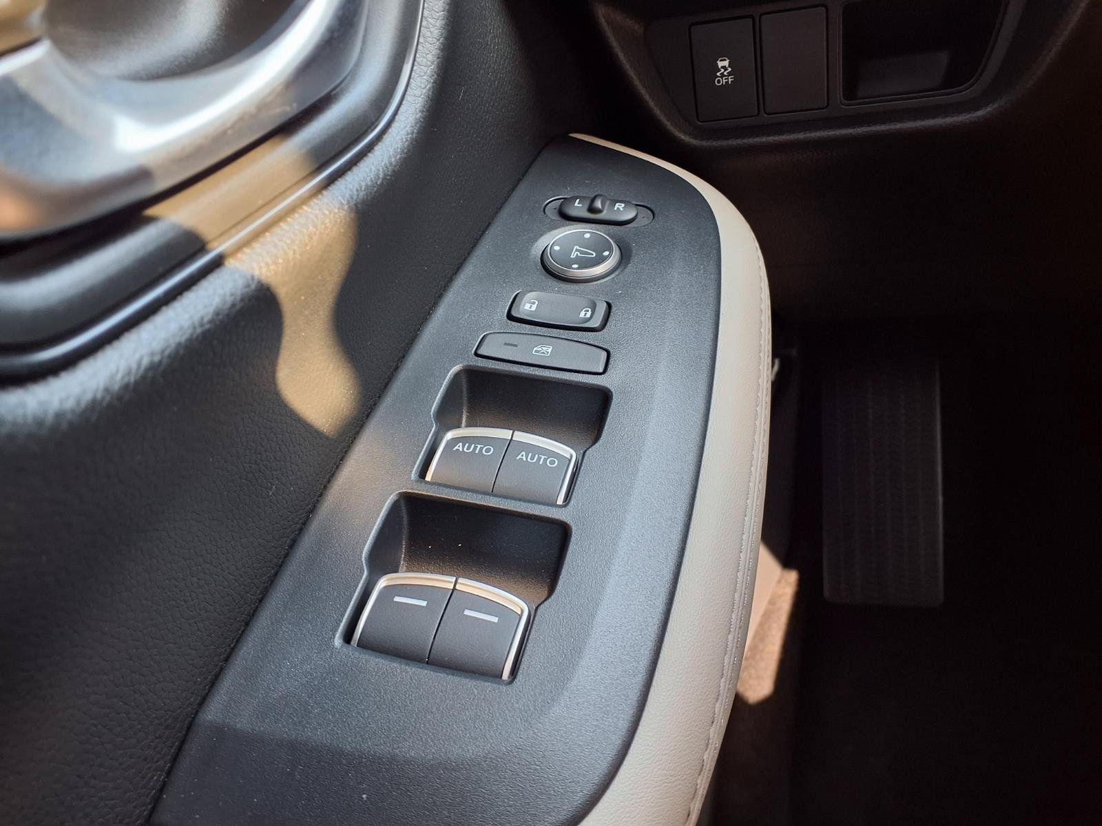 Certified 2027 Honda HR-V EX-L image 12