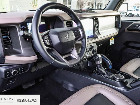 Used 2024 Ford Bronco Wildtrak image 20