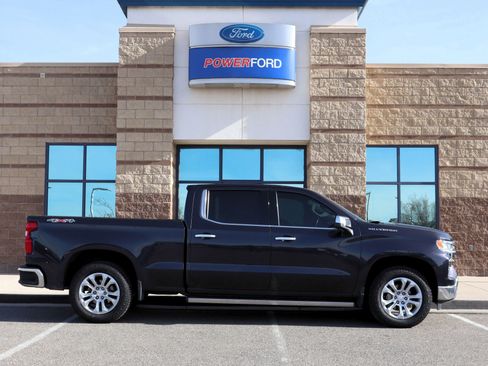 Used 2023 Chevrolet Silverado 1500 LTZ w/ Technology Package image 5