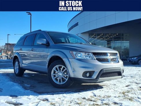Used 2016 Dodge Journey SXT w/ Comfort/Convenience Group image 1