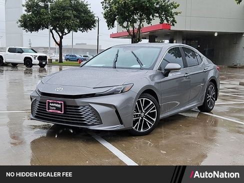Used 2026 Toyota Camry XLE FWD image 1