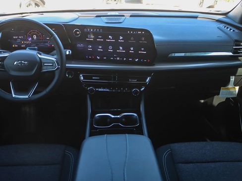 New 2026 Chevrolet Traverse LT w/ Enhanced Driving Package image 11