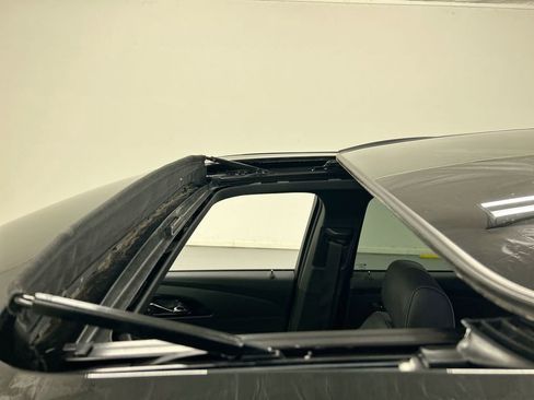 Certified 2023 Chevrolet Traverse RS image 20