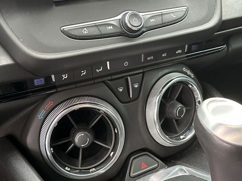 Used 2019 Chevrolet Camaro LT w/ RS Package image 27