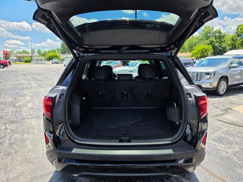 Used 2025 GMC Terrain Elevation w/ Elevation Premium Package AWD/4WD image 6