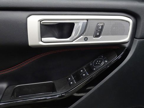 Used 2022 Ford Explorer ST-Line w/ Class IV Trailer Tow Package image 19