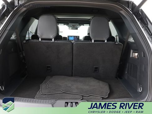 Used 2026 Ford Explorer ST w/ Sun And Sound Package AWD/4WD image 15