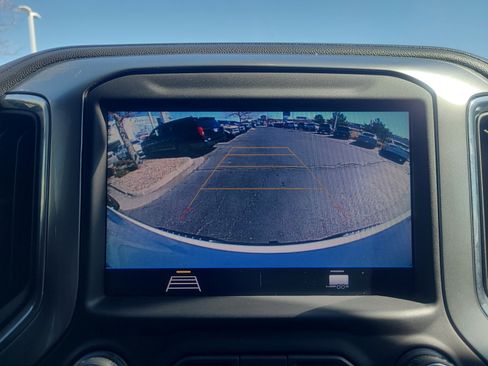 Used 2020 Chevrolet Silverado 1500 LT w/ Convenience Package image 28