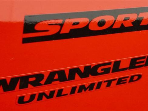 Used 2014 Jeep Wrangler Unlimited Sport w/ Quick Order Package 24S AWD/4WD image 32