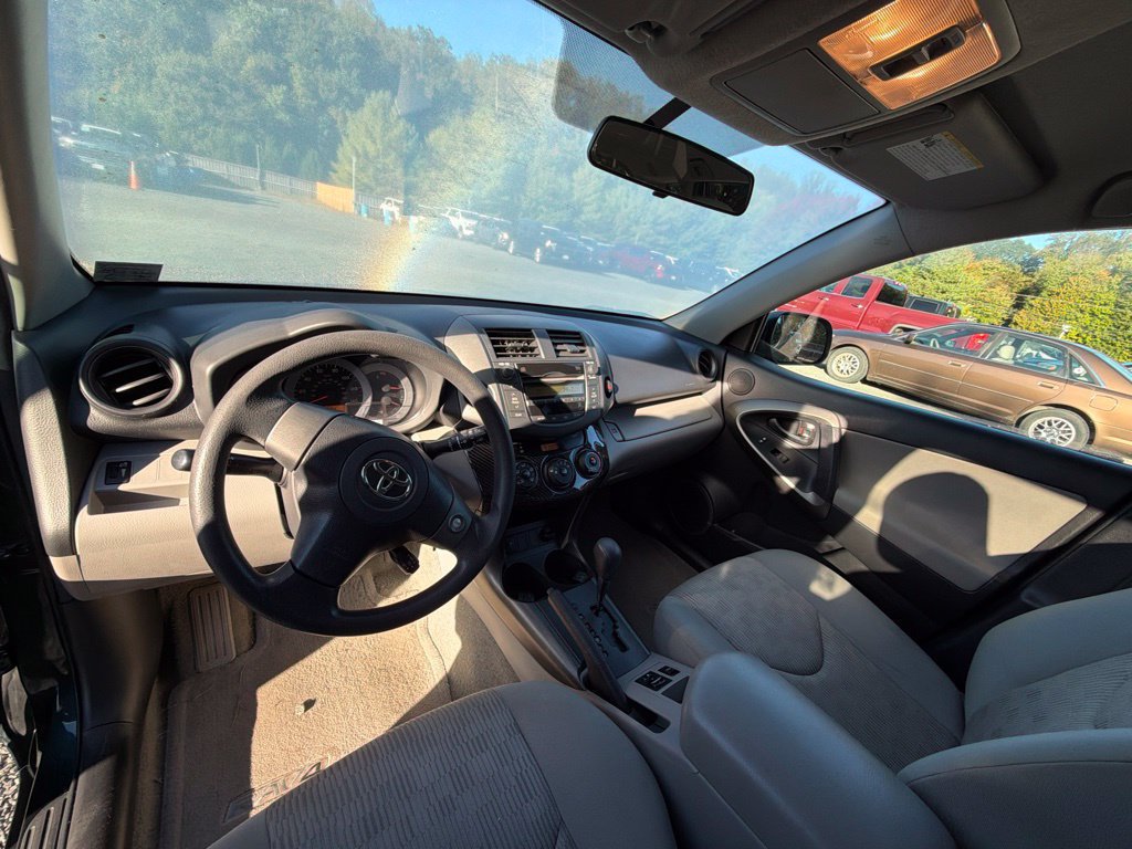 Used 2011 Toyota RAV4 2WD w/ Base L4 Extra Value Pkg image 15