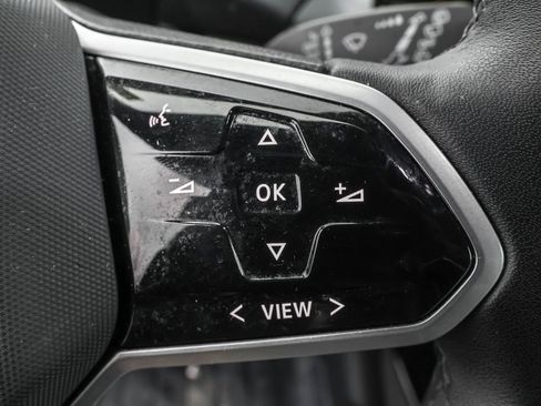 Used 2023 Volkswagen ID.4 Pro image 23