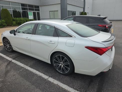 Used 2019 Toyota Avalon Touring w/ All Weather Liner Package FWD image 4