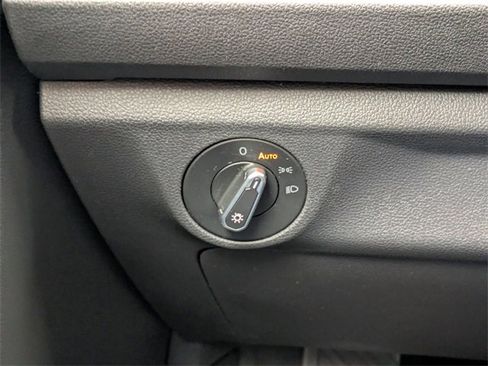 Used 2022 Volkswagen Jetta S image 27