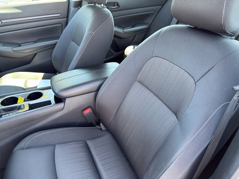 Used 2024 Nissan Altima 2.5 SV image 13