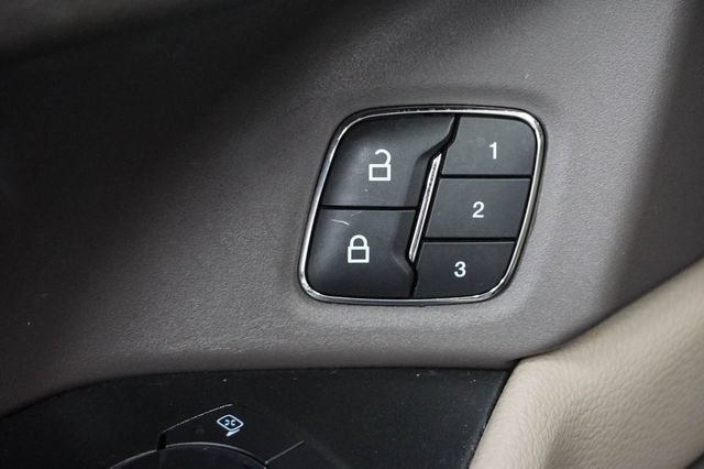 Used 2021 Ford Expedition Max Limited RWD image 9