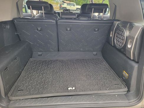 Used 2008 Toyota FJ Cruiser 2WD image 17