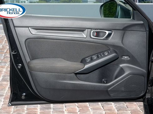Used 2023 Honda Civic Sport image 11