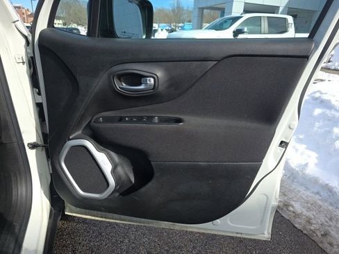 Used 2018 Jeep Renegade Sport w/ Power & Air Group image 8