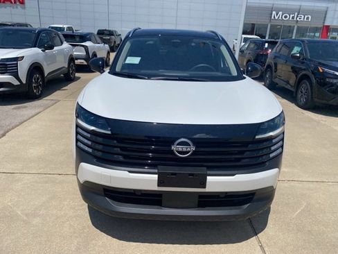 New 2025 Nissan Kicks SV w/ SV Premium Package image 9