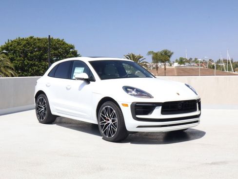 New 2026 Porsche Macan S AWD/4WD image 7