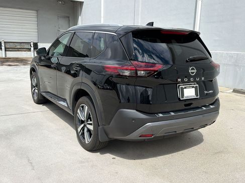 Used 2023 Nissan Rogue SL w/ SL Premium Package AWD/4WD image 3