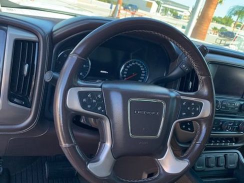 Used 2018 GMC Sierra 1500 Denali AWD/4WD image 24