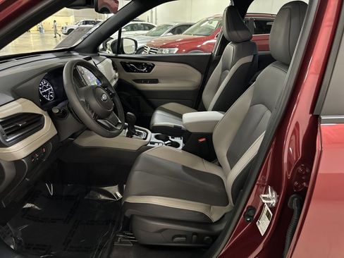 Used 2025 Subaru Forester Limited image 16