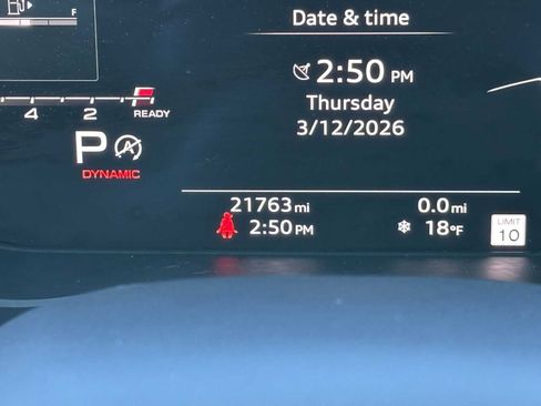 Used 2024 Audi SQ5 Prestige w/ Prestige Package image 25