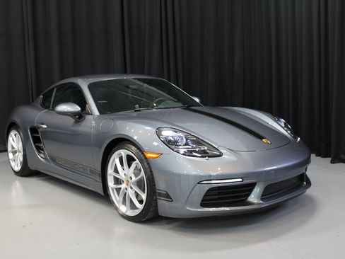 New 2025 Porsche 718 Cayman image 9