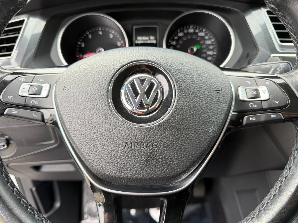 Used 2018 Volkswagen Tiguan SEL AWD/4WD image 20