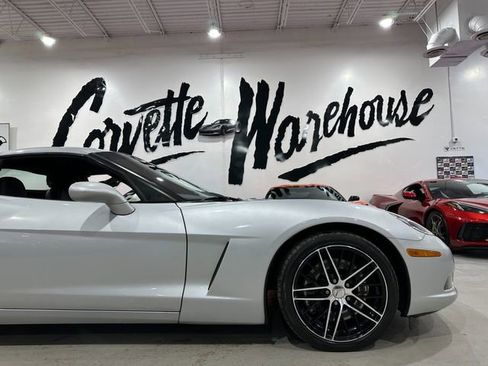 Used 2010 Chevrolet Corvette Coupe w/ Preferred Equipment Group image 5