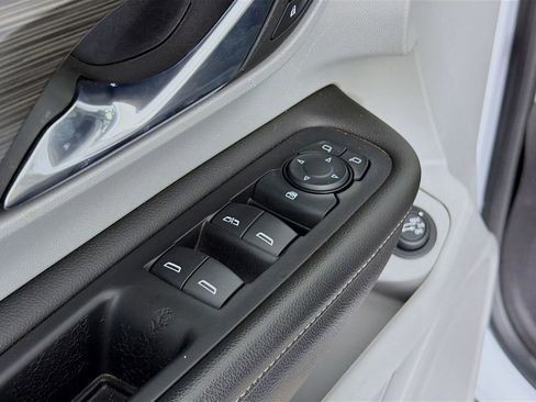 Used 2024 GMC Terrain SLT image 20