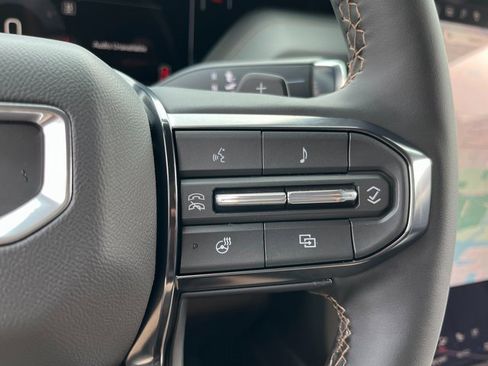 New 2026 GMC Yukon XL AT4 image 23