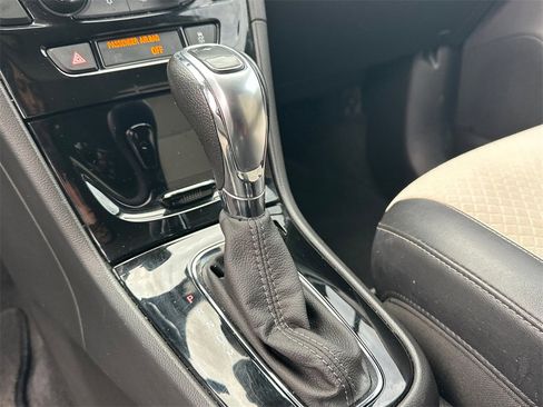 Used 2018 Buick Encore Preferred image 31