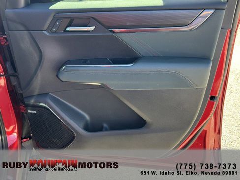 Used 2024 GMC Acadia AT4 w/ Luxury Package AWD/4WD image 27