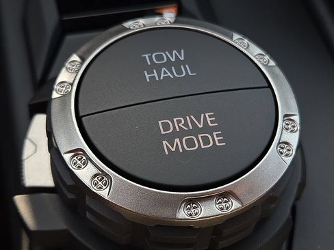New 2026 Toyota 4Runner SR5 AWD/4WD image 22