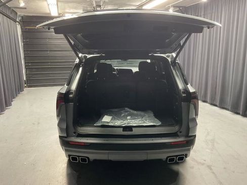 New 2026 Chevrolet Traverse LT w/ Sun and Wheel Package image 14